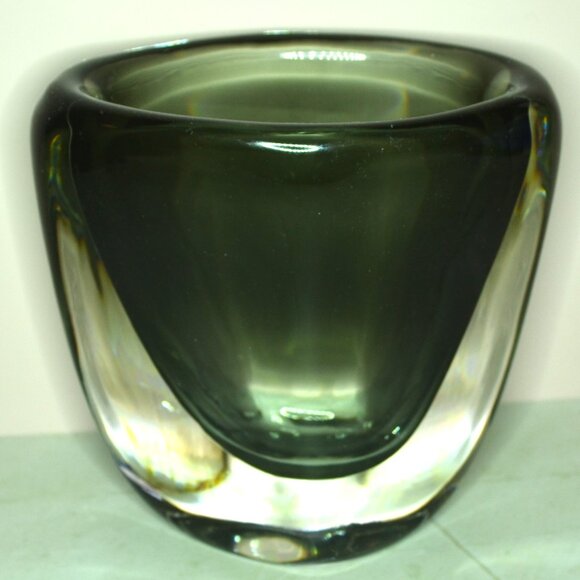 Stunning Glass Vase Hand Blown Scandian Design Heavy Weight Smoke Tint - Picture 1 of 7